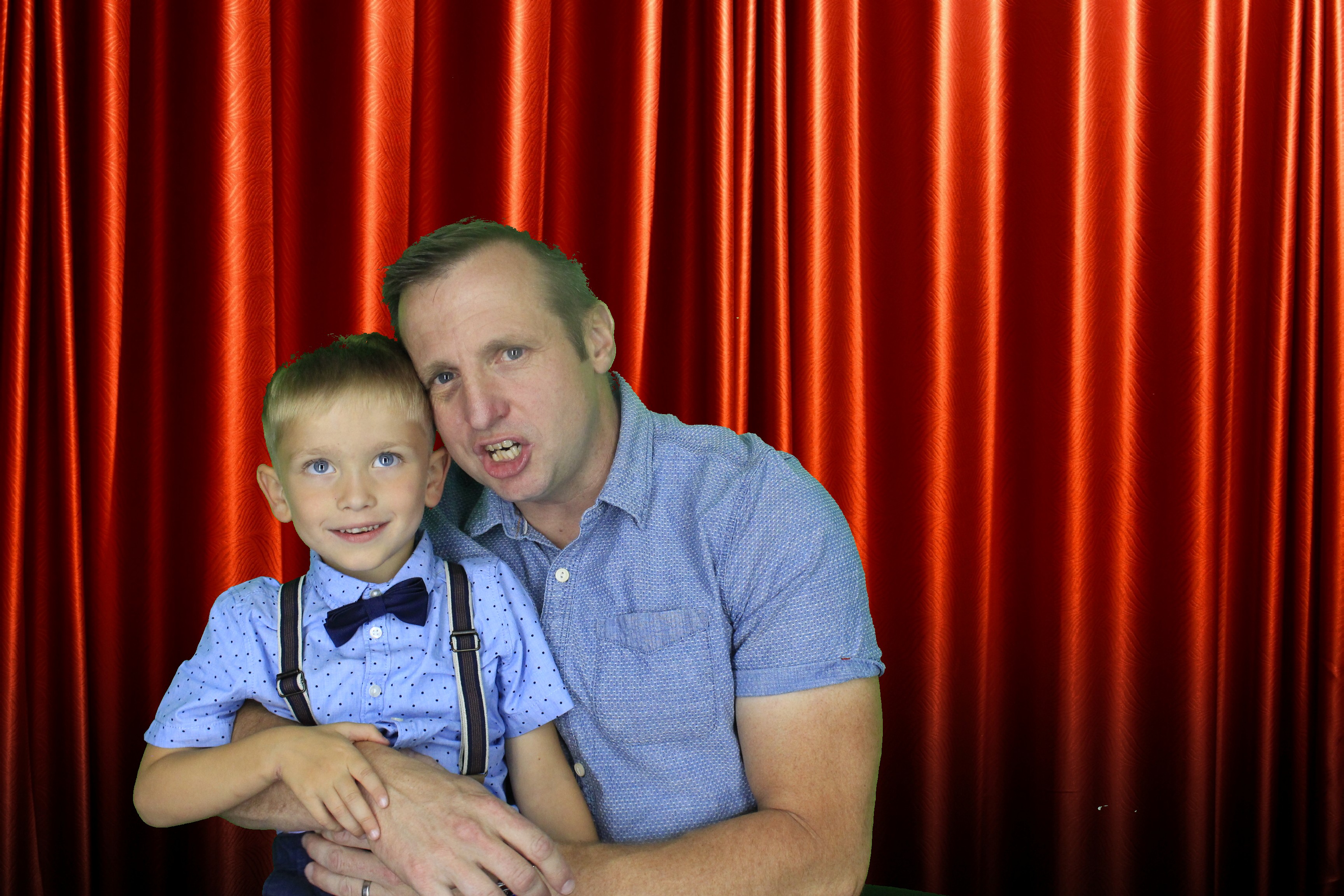 Lin's 60th Birthday | View more photos from the event at gallery.myphotoboothexperience.co.uk/u/MyPhotoBoothExperienceLtd/Lins-60th-Birthday